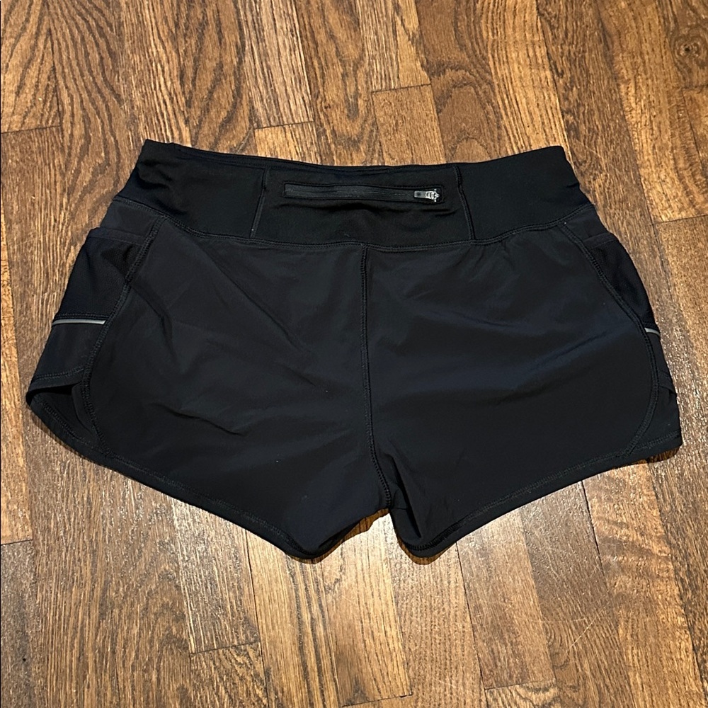 Athleta Mid Rise Run Short - Picture 4 of 9